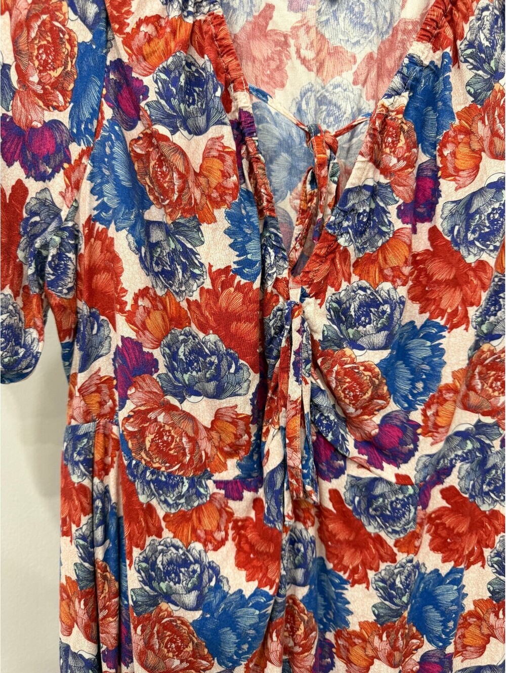 NSR Floral Midi Dress with Front Tie Detail, Size Large - Picture 5 of 8